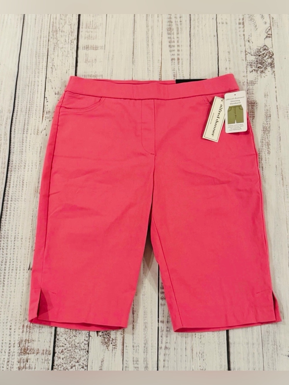 Alfred Dunner Allure Slimming Bermuda Shorts Women’s Size 10 Pink Barbiecore